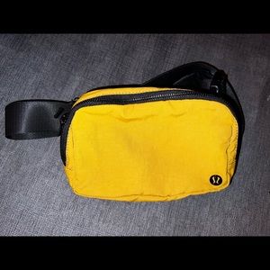Lululemon everywhere bag